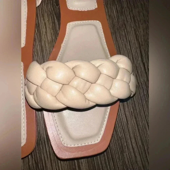 Trish Lucia women’s sandals Tan  Flats Slip On Woven Strap Sz 41 US 10 - Picture 4 of 8